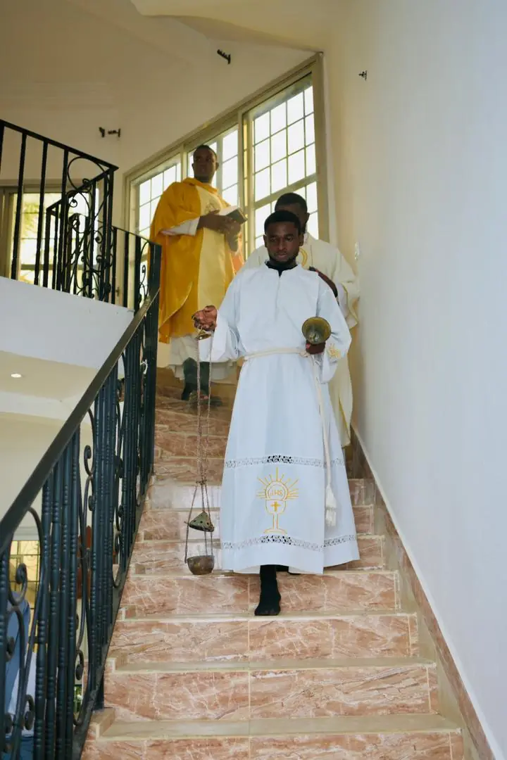 Procession liturgique à Maison Lumière